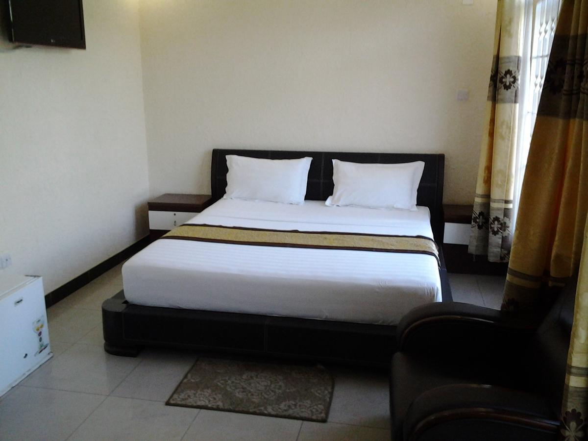 Best Point Hotel Dar es Salaam Phòng bức ảnh