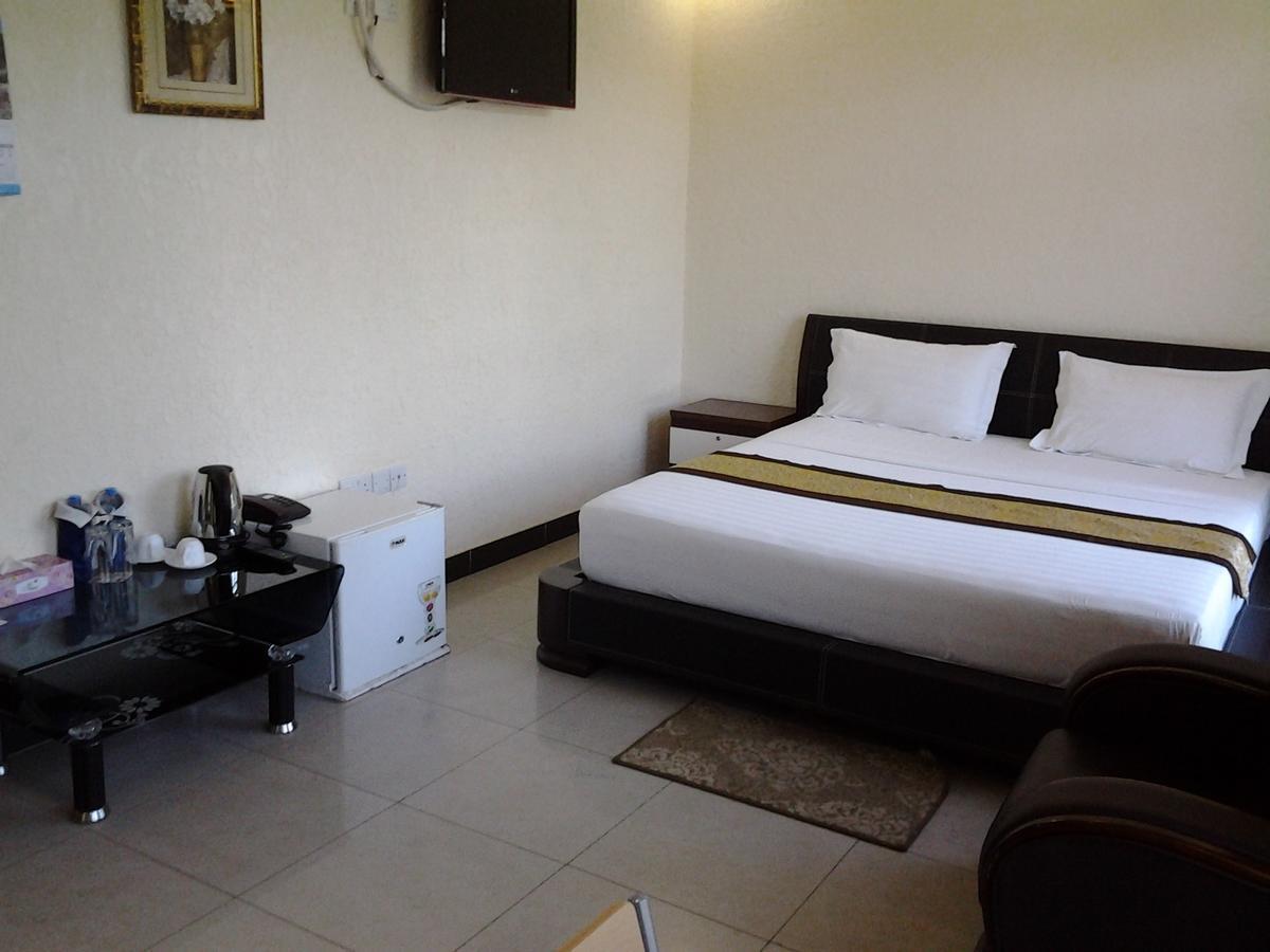 Best Point Hotel Dar es Salaam Phòng bức ảnh